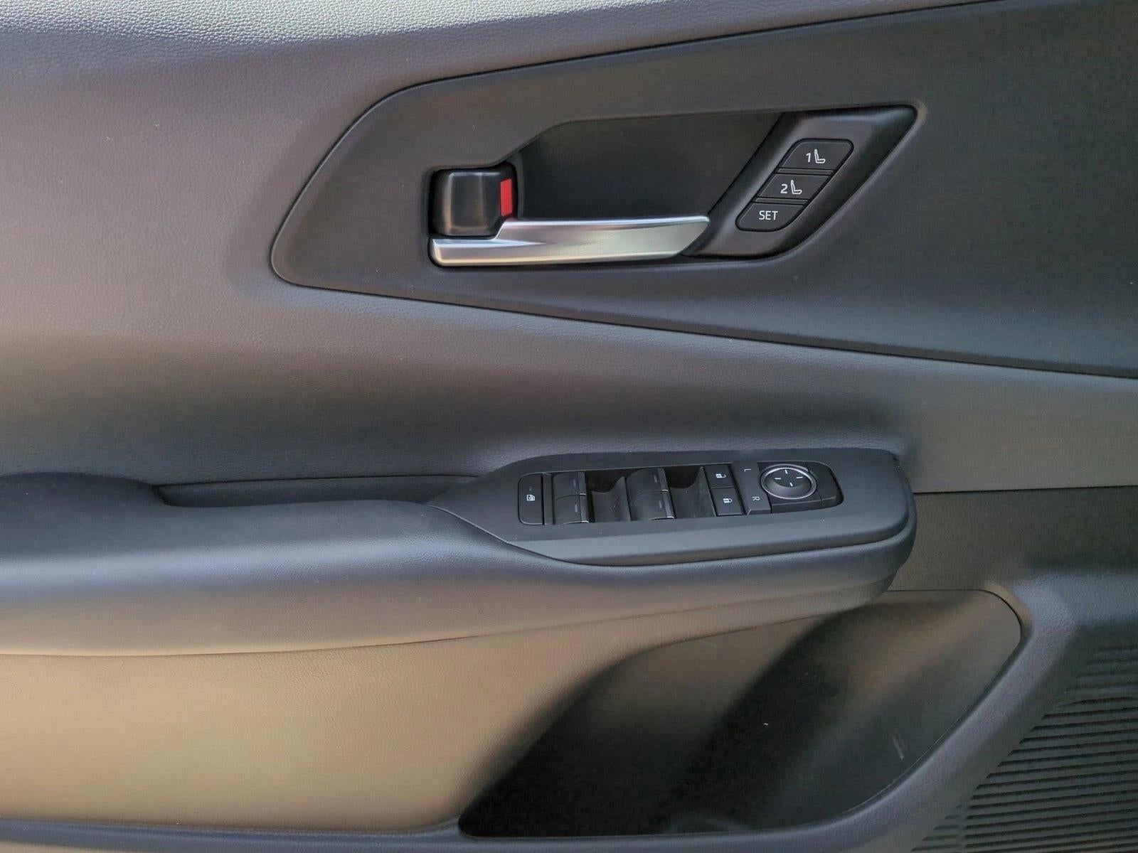 2024 Toyota Prius Limited (Natl)