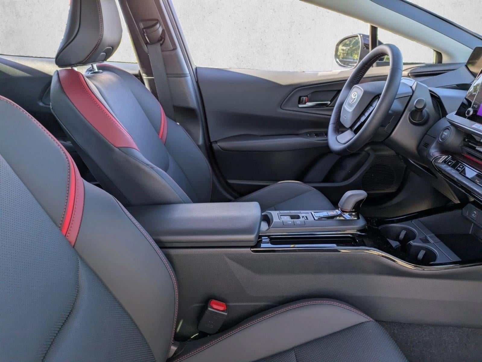 2025 Toyota Prius Plug-In Hybrid XSE (Natl)