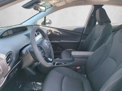 2022 Toyota Prius L Eco (Natl)