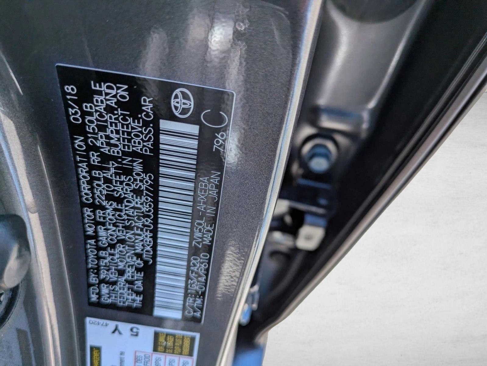 2018 Toyota Prius Two (Natl)