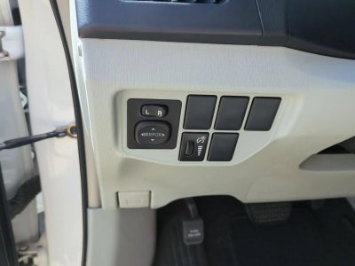 2013 Toyota Prius 5dr HB Two (Natl)
