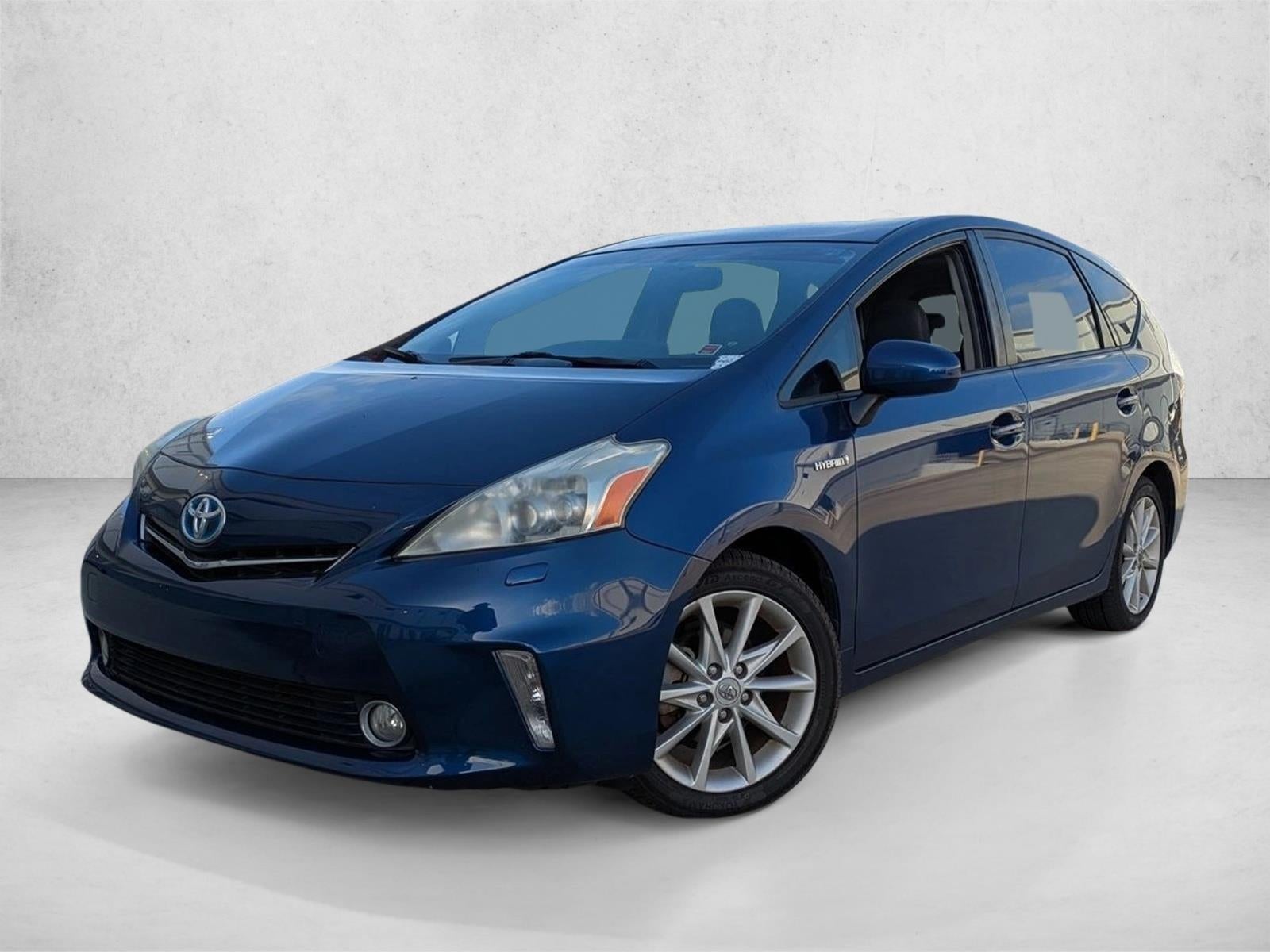 2012 Toyota Prius v 5dr Wgn Five (Natl)