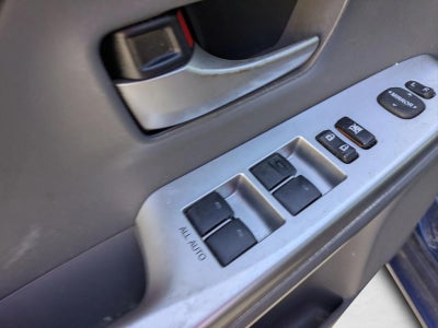 2012 Toyota Prius v 5dr Wgn Five (Natl)