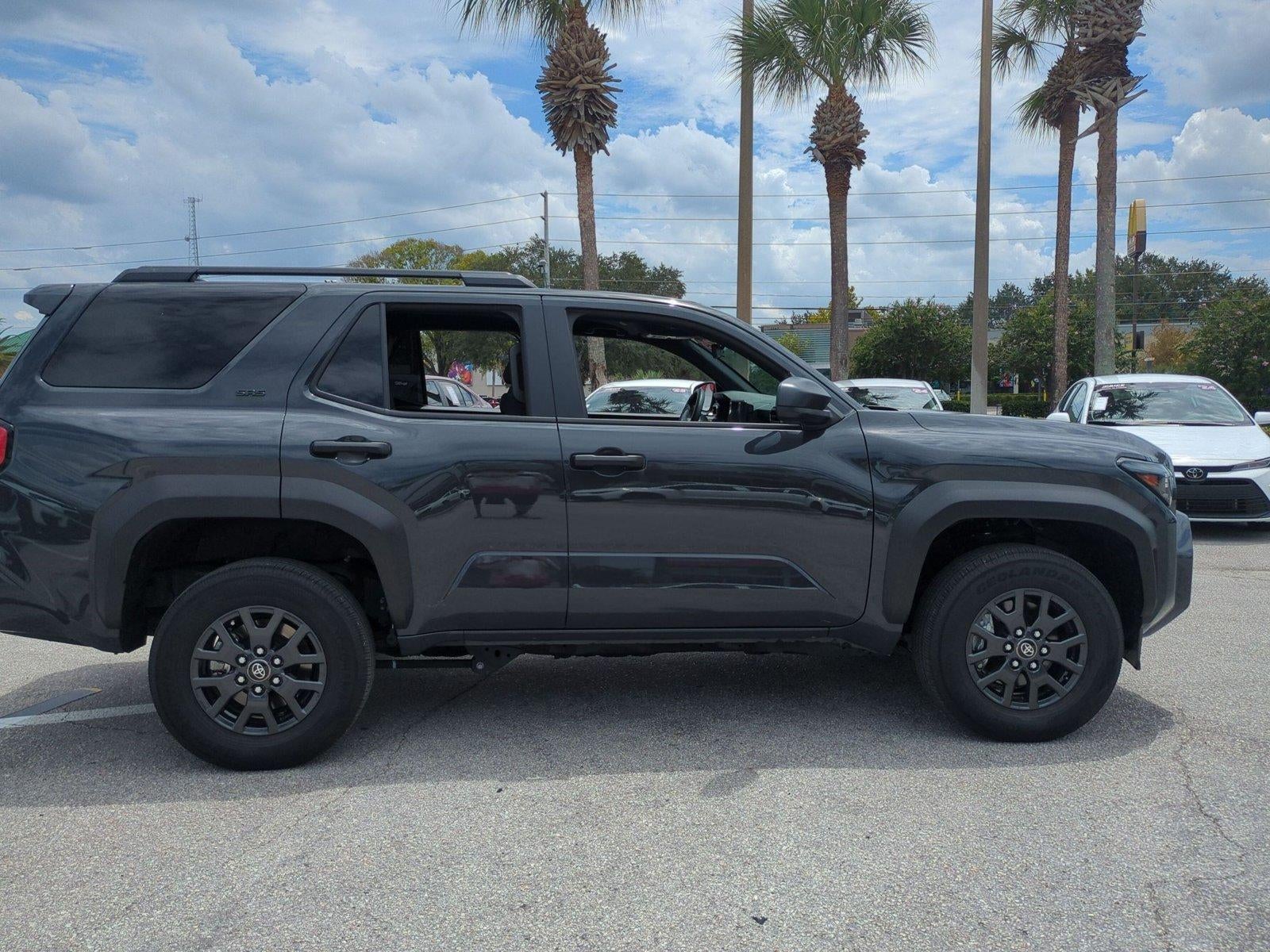 2025 Toyota 4Runner SR5 2WD (Natl)