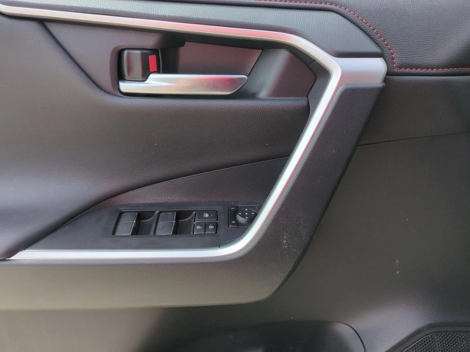 2025 Toyota RAV4 Plug-In Hybrid XSE (Natl)