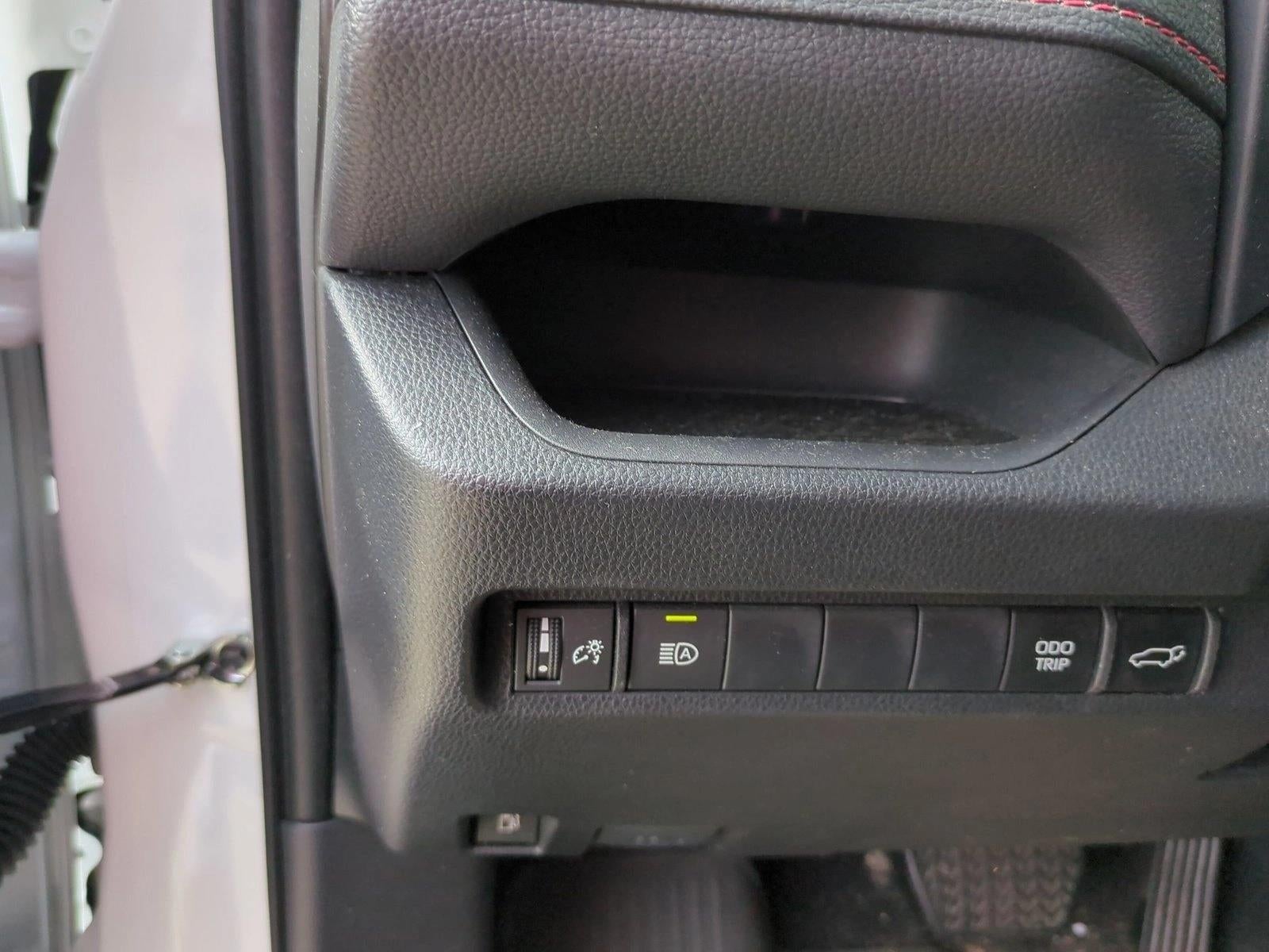 2025 Toyota RAV4 Plug-In Hybrid XSE (Natl)