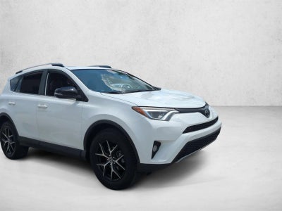 2018 Toyota RAV4 SE FWD (Natl)