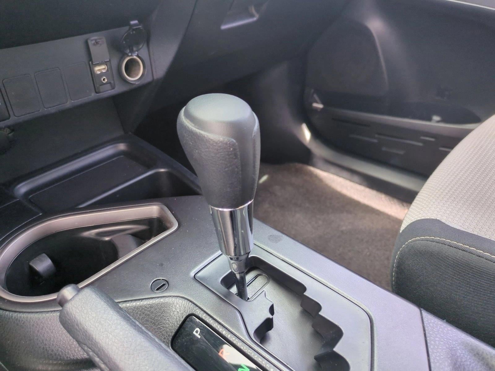 2018 Toyota RAV4 Hybrid LE AWD (Natl)