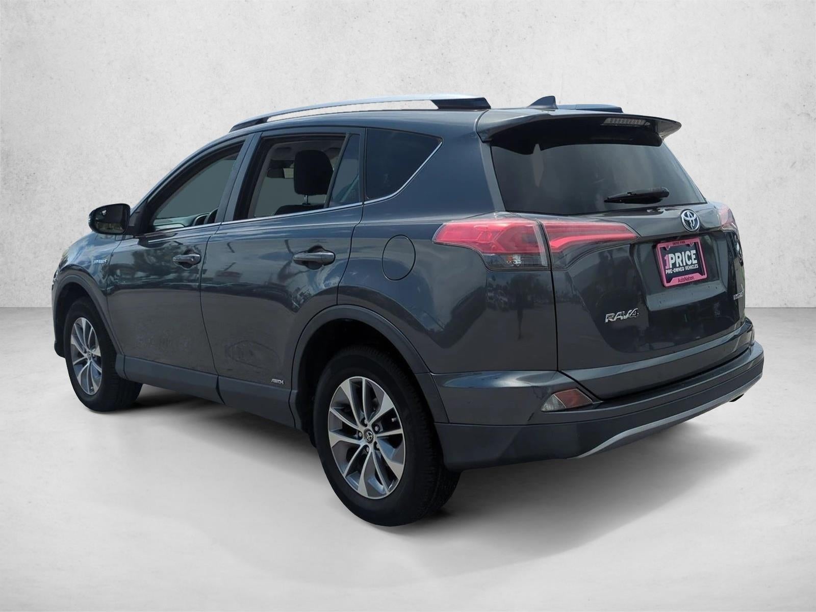 2018 Toyota RAV4 Hybrid LE AWD (Natl)
