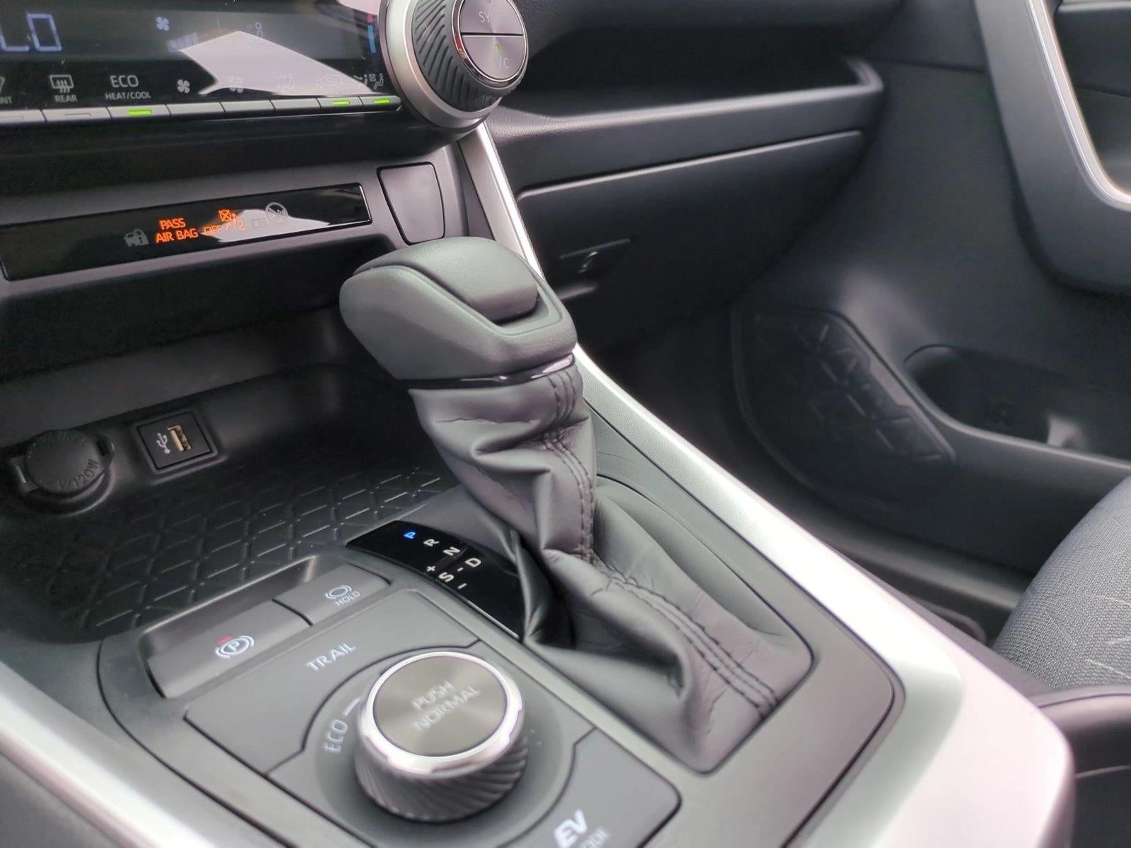 2025 Toyota RAV4 Hybrid XLE AWD (Natl)