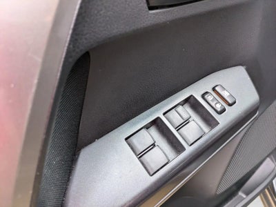 2017 Toyota RAV4 LE FWD (GS)