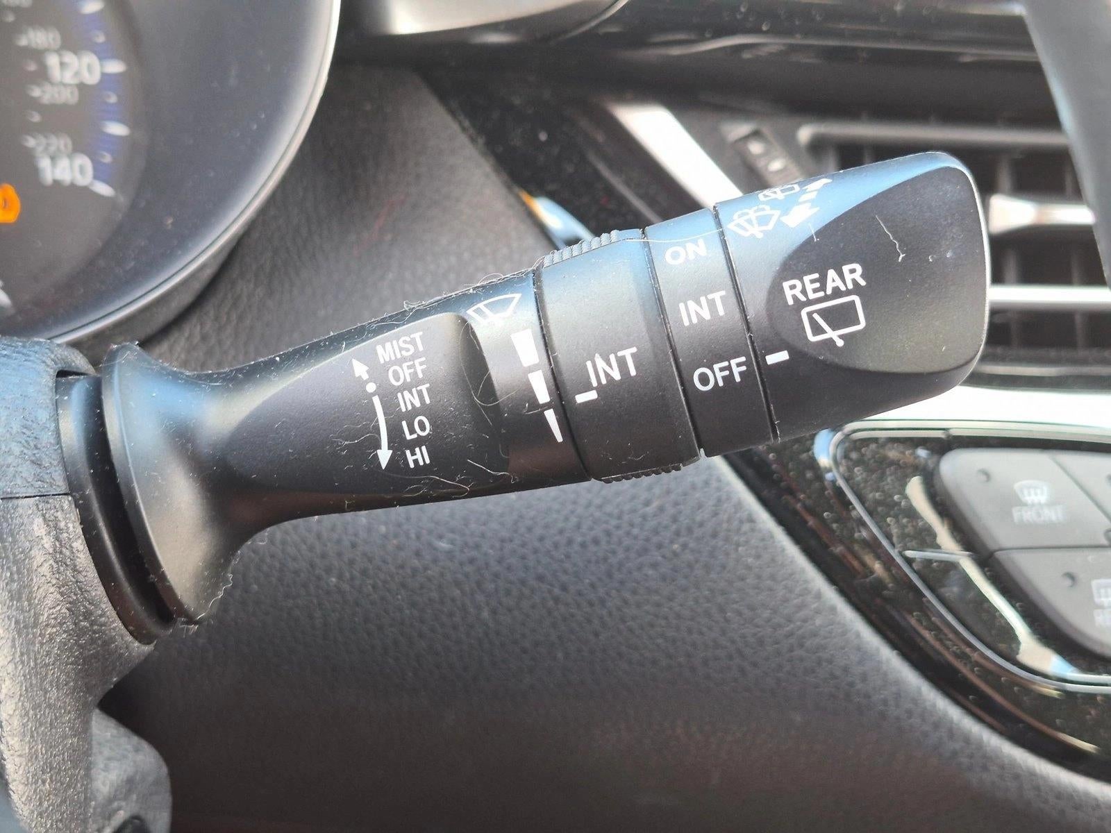 2018 Toyota C-HR XLE FWD (Natl)