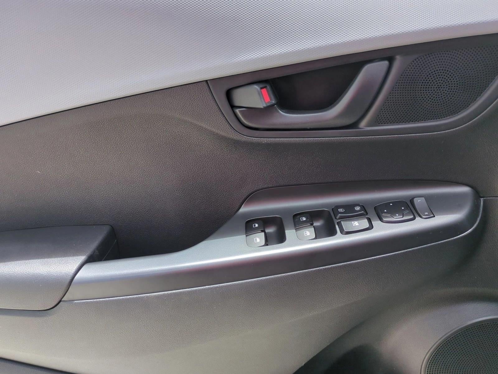 2018 Hyundai KONA SEL 2.0L Auto