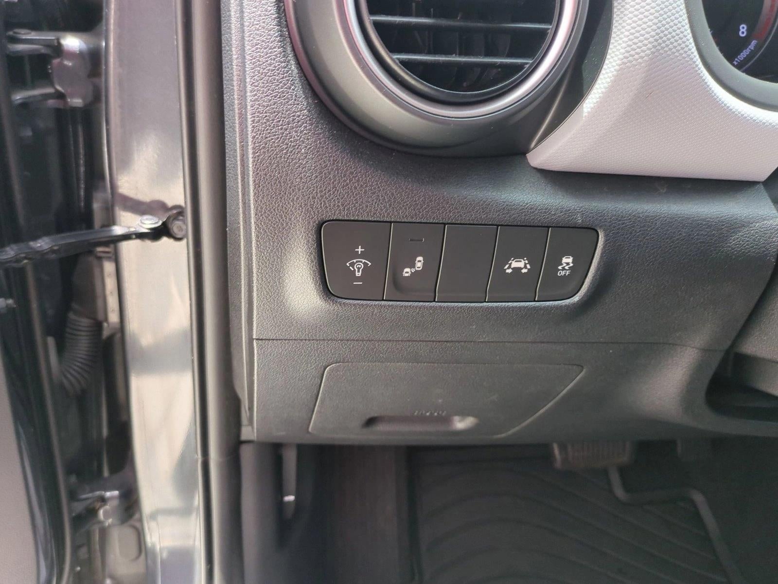2018 Hyundai KONA SEL 2.0L Auto