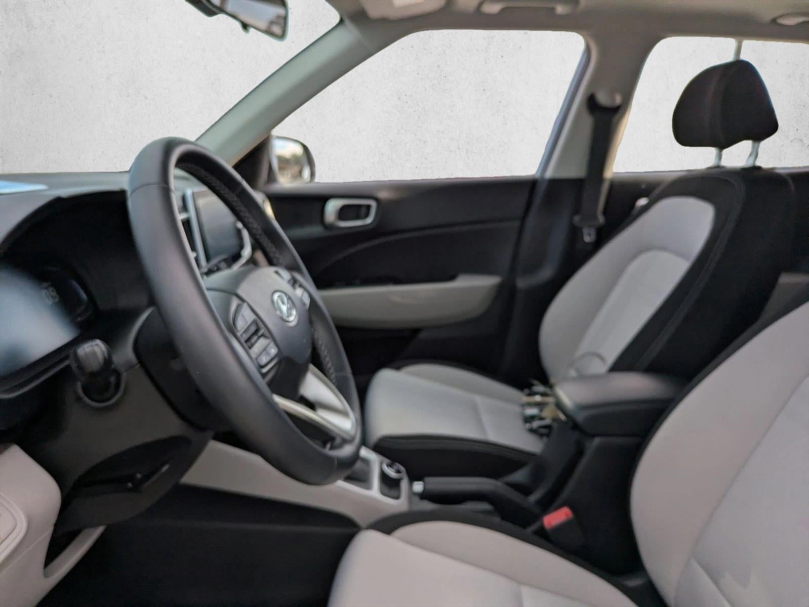 2024 Hyundai VENUE SEL IVT