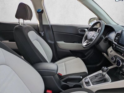 2024 Hyundai VENUE SEL IVT