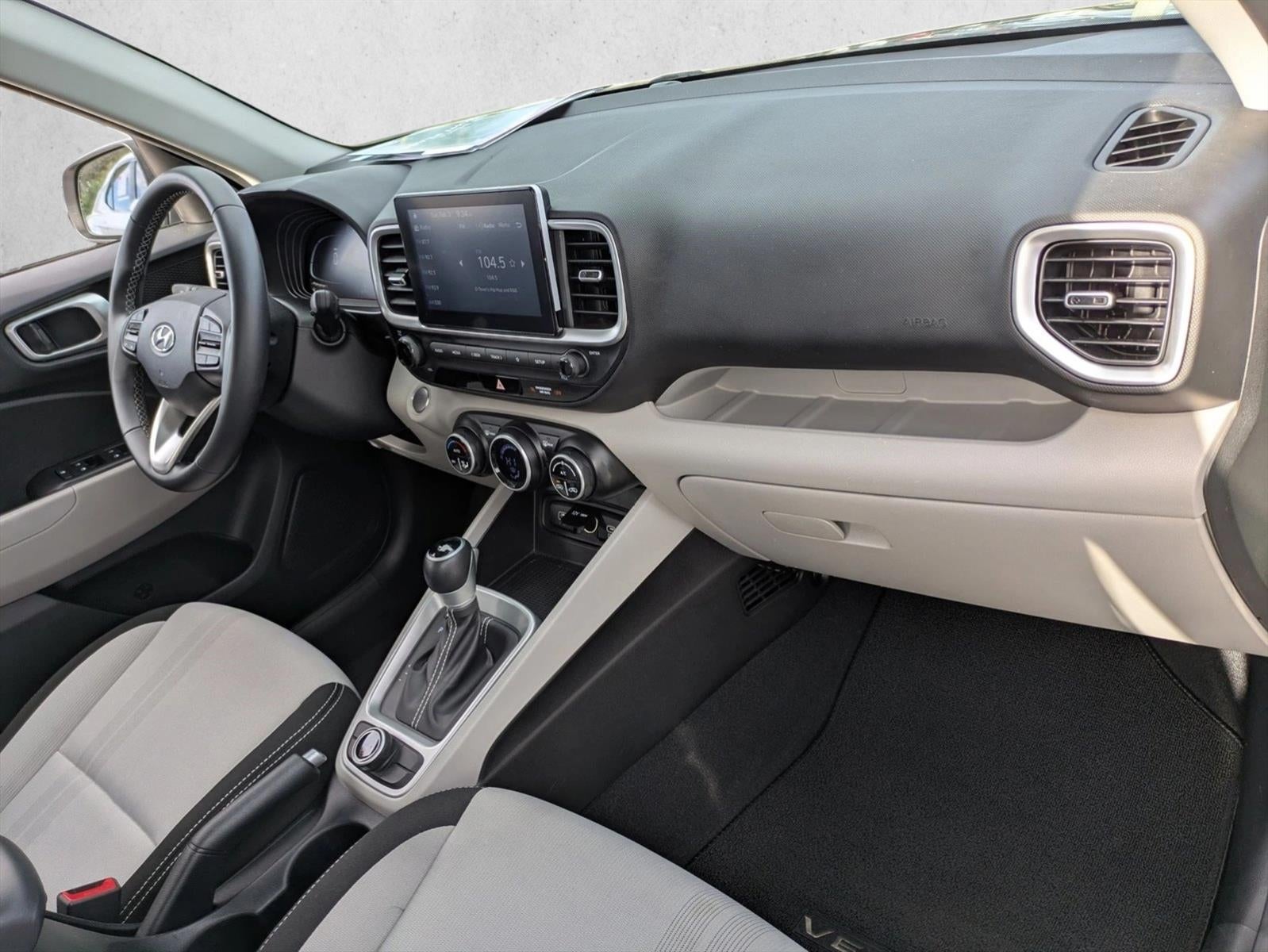 2024 Hyundai VENUE SEL IVT