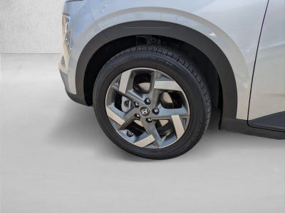 2024 Hyundai VENUE SEL IVT