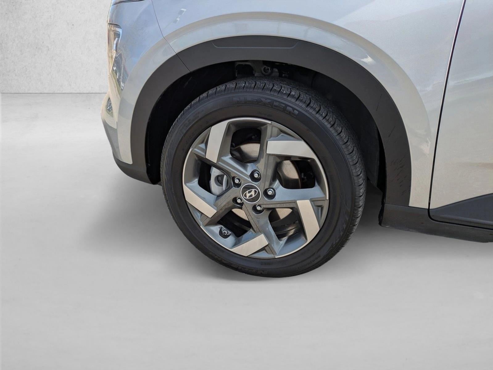 2024 Hyundai VENUE SEL IVT