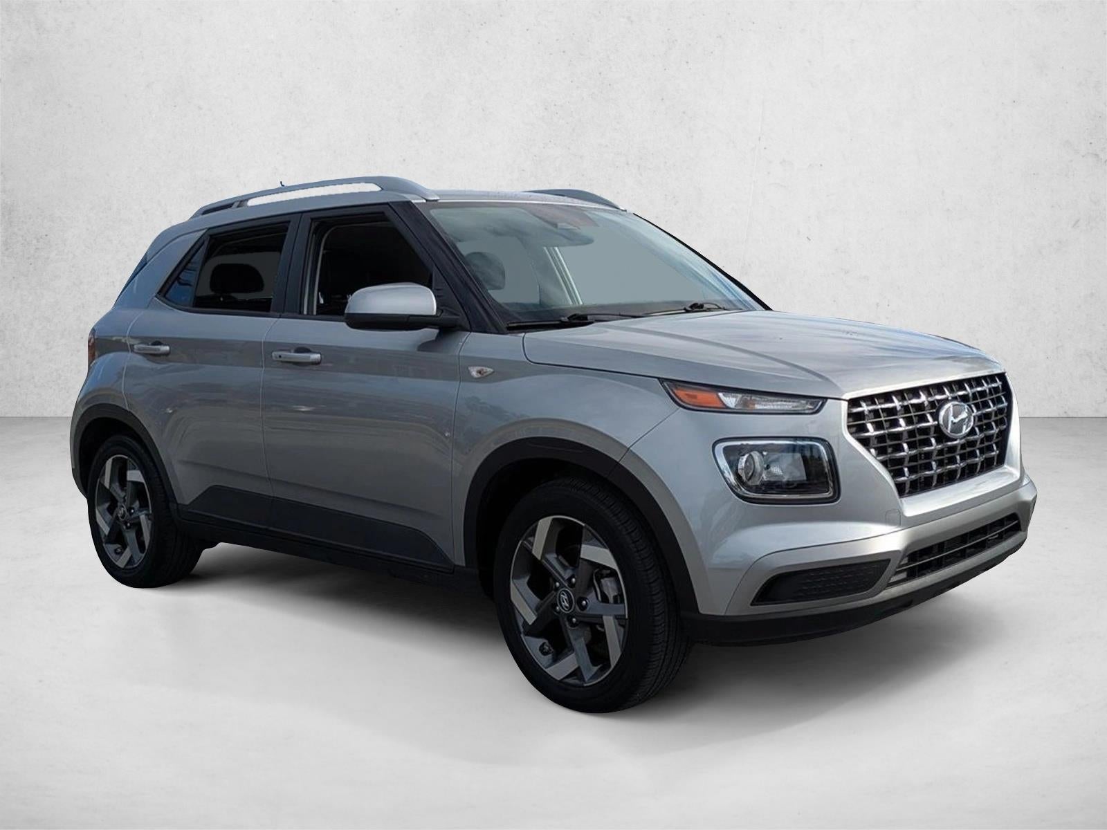 2024 Hyundai VENUE SEL IVT