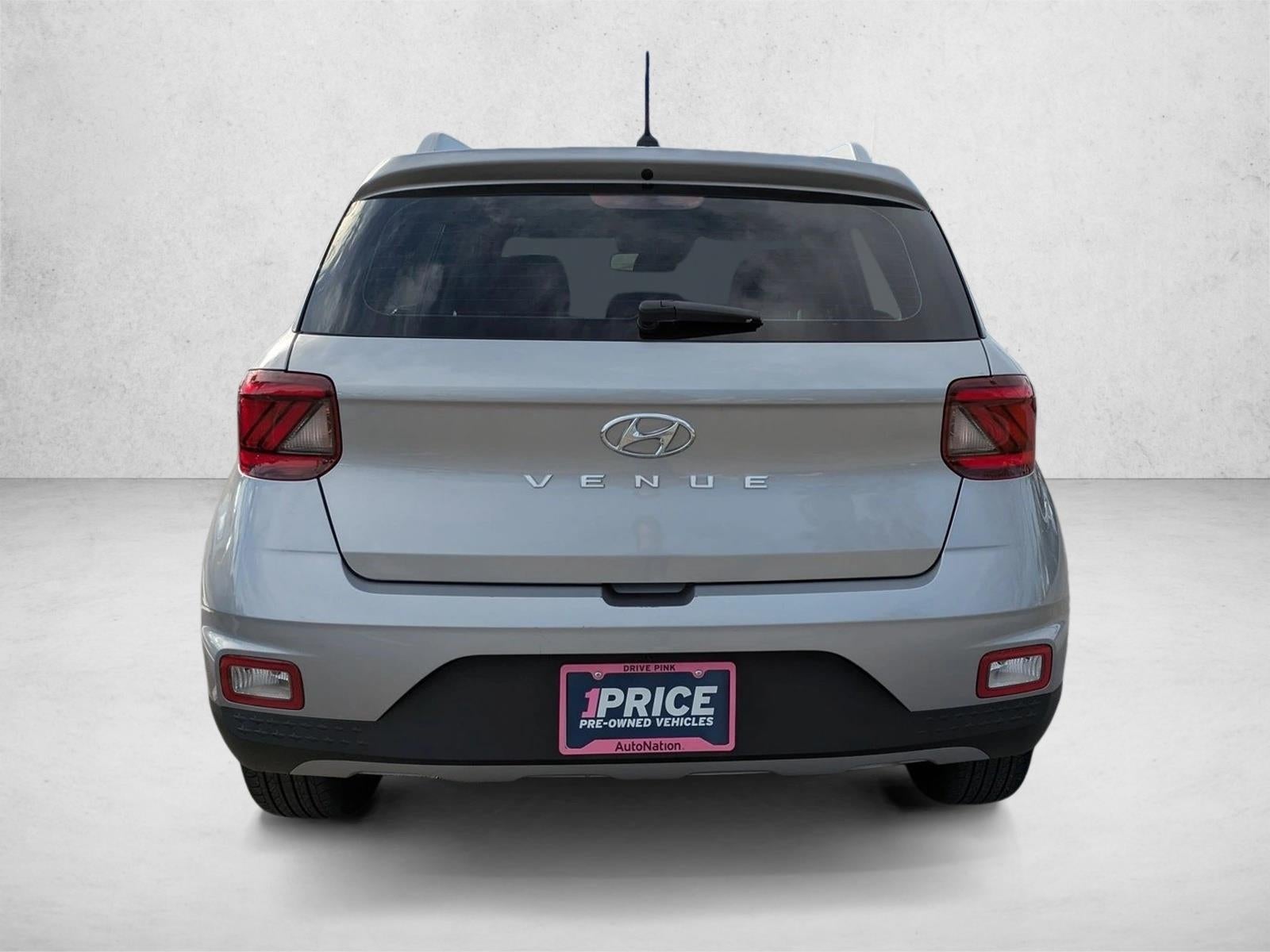 2024 Hyundai VENUE SEL IVT