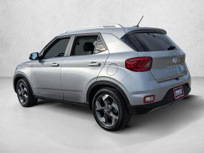 2024 Hyundai VENUE SEL IVT