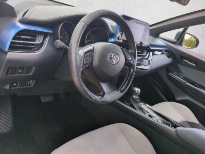 2019 Toyota C-HR XLE FWD (Natl)