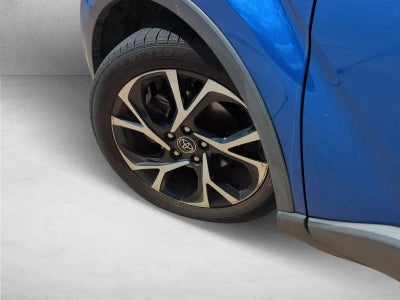 2019 Toyota C-HR XLE FWD (Natl)