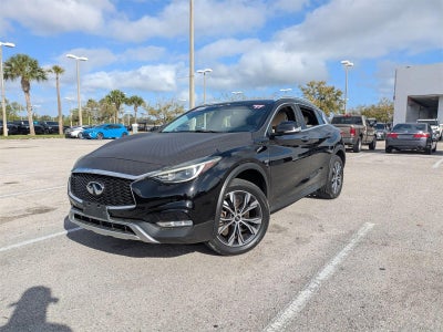 2017 INFINITI QX30 Premium AWD