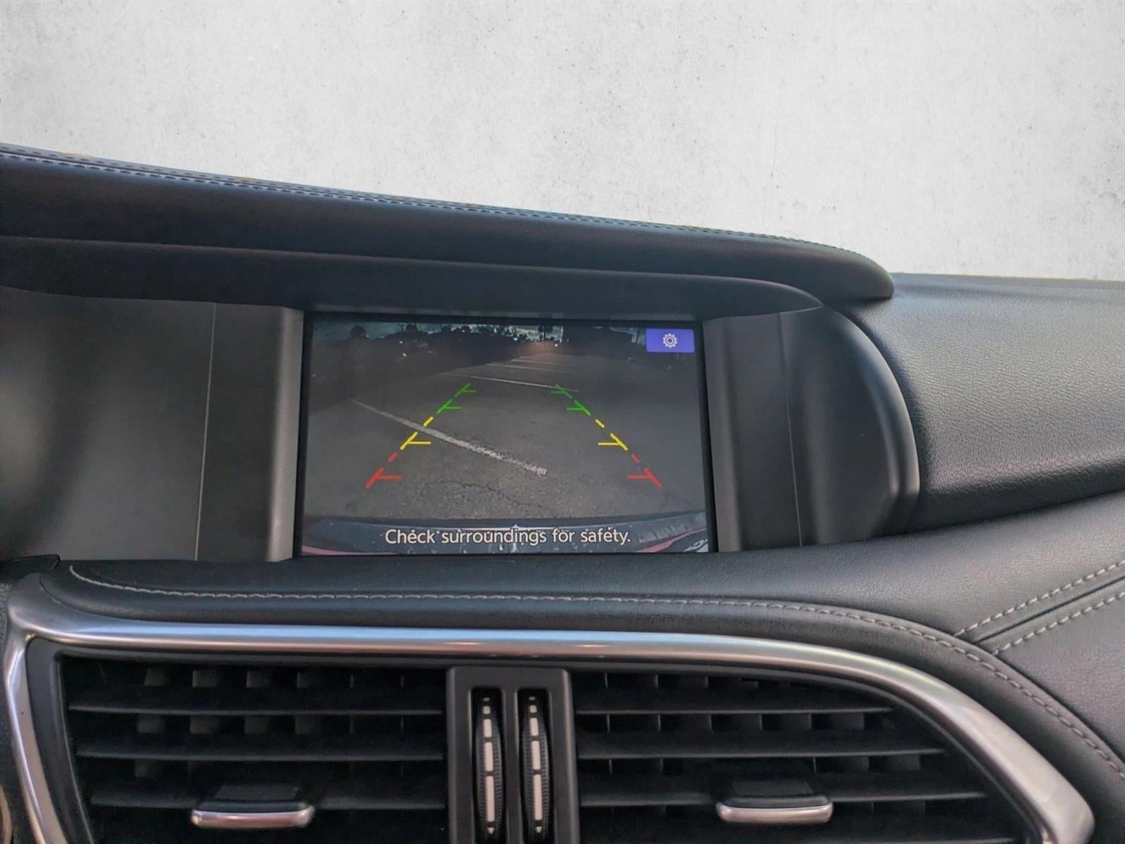 2017 INFINITI QX30 Premium AWD