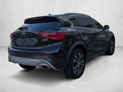 2017 INFINITI QX30 Premium AWD
