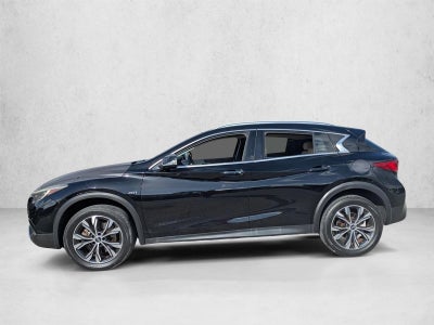 2017 INFINITI QX30 Premium AWD