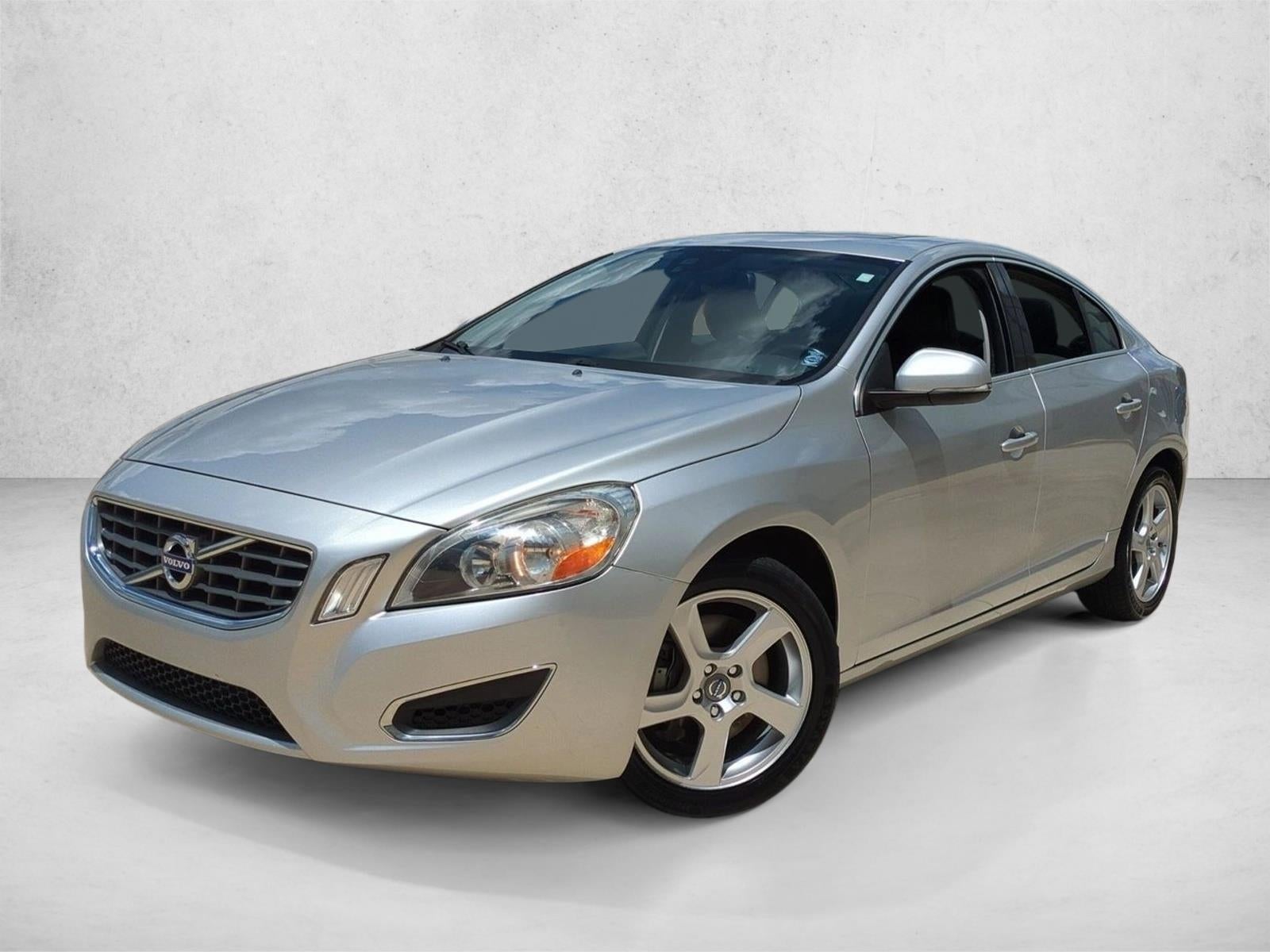 2012 Volvo S60 FWD 4dr Sdn T5 w/Moonroof