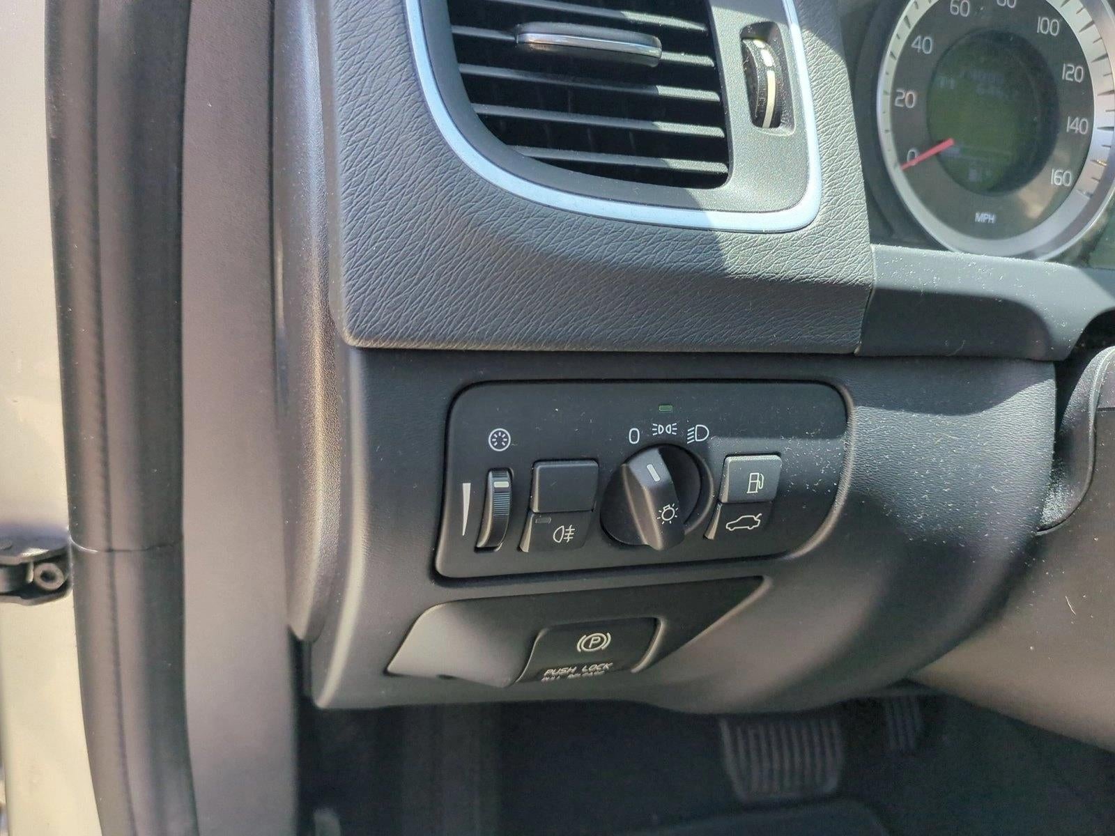 2012 Volvo S60 FWD 4dr Sdn T5 w/Moonroof