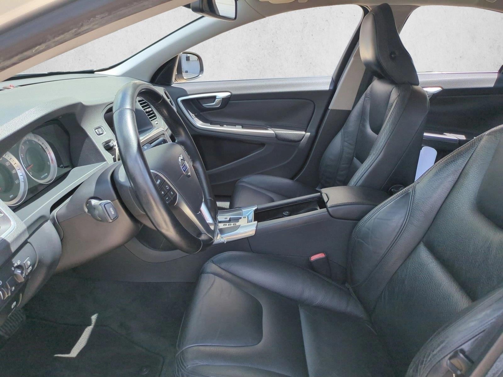 2012 Volvo S60 FWD 4dr Sdn T5 w/Moonroof