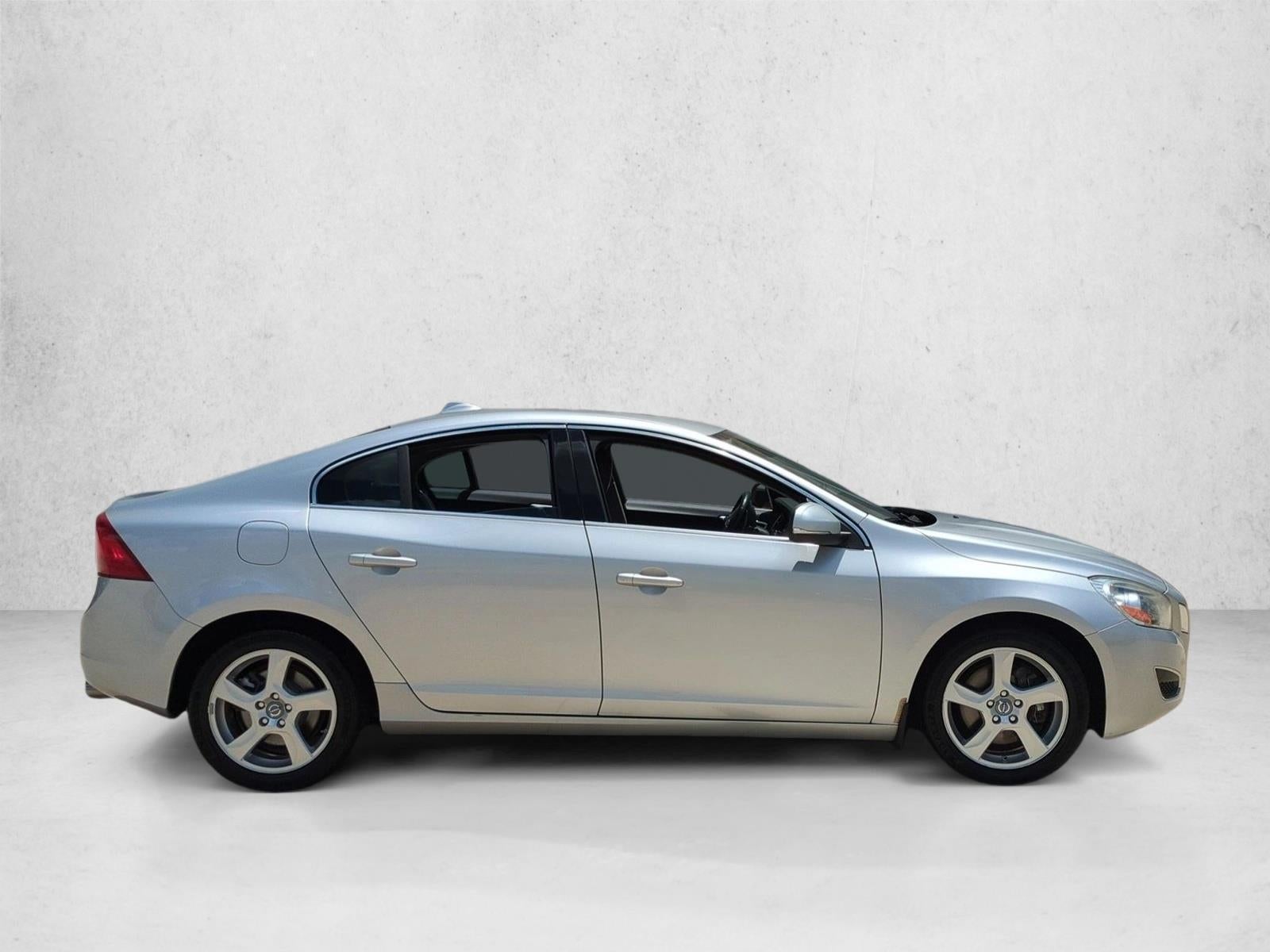 2012 Volvo S60 FWD 4dr Sdn T5 w/Moonroof
