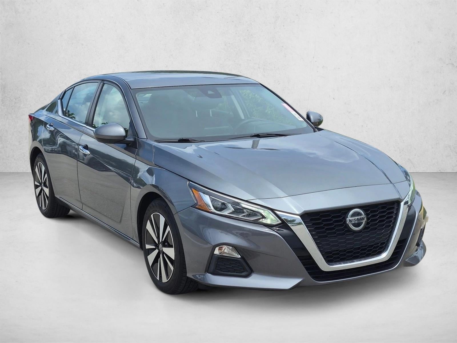 2022 Nissan Altima 2.5 SV Sedan