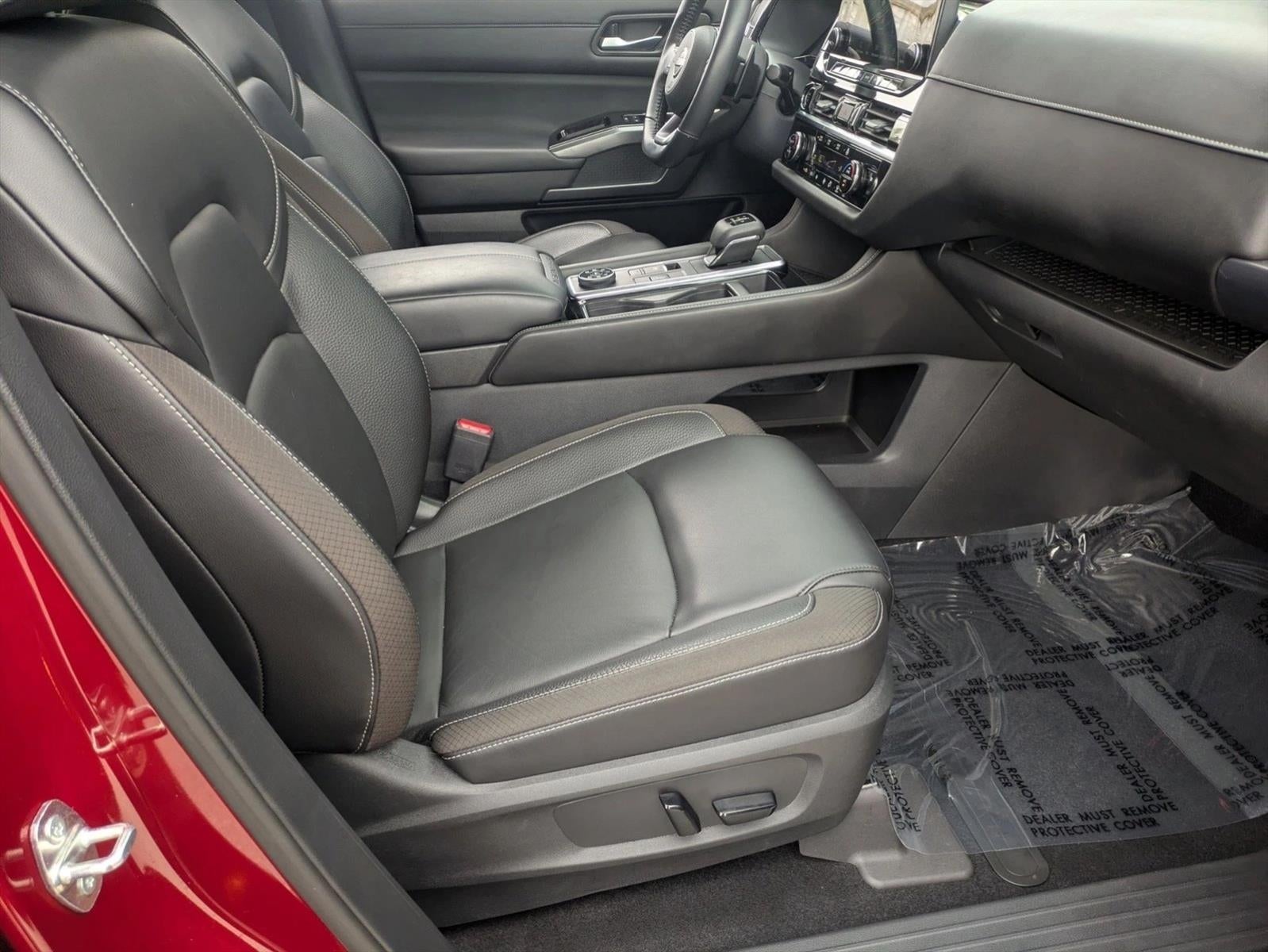 2022 Nissan Pathfinder SL 4WD