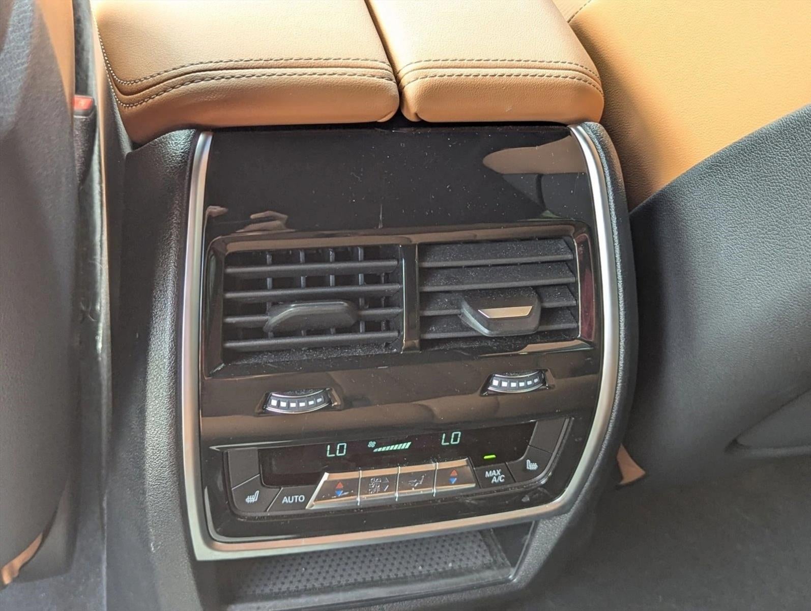 2023 BMW X7 xDrive40i Sports Activity Vehicle