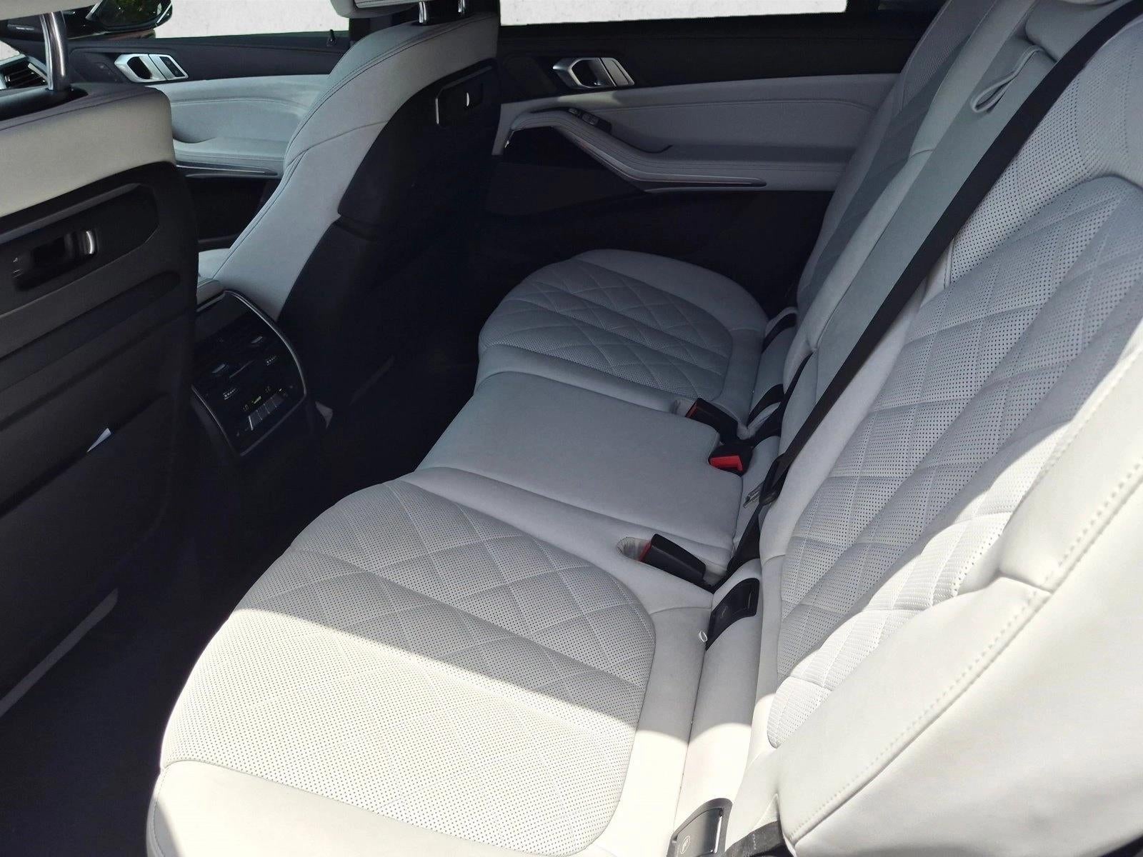 2024 BMW X7 xDrive40i Sports Activity Vehicle