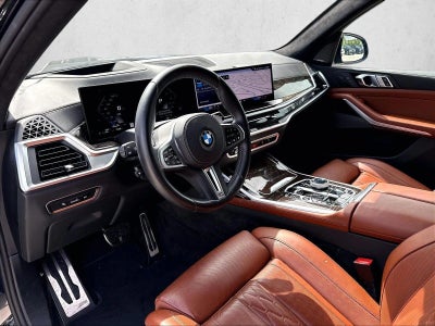 2026 BMW X7 M60i Sports Activity Vehicle