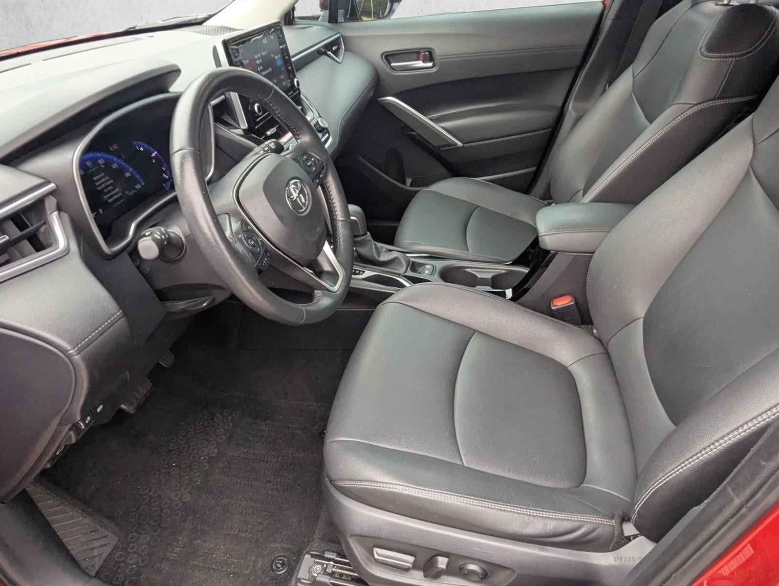 2022 Toyota Corolla Cross XLE 2WD (Natl)