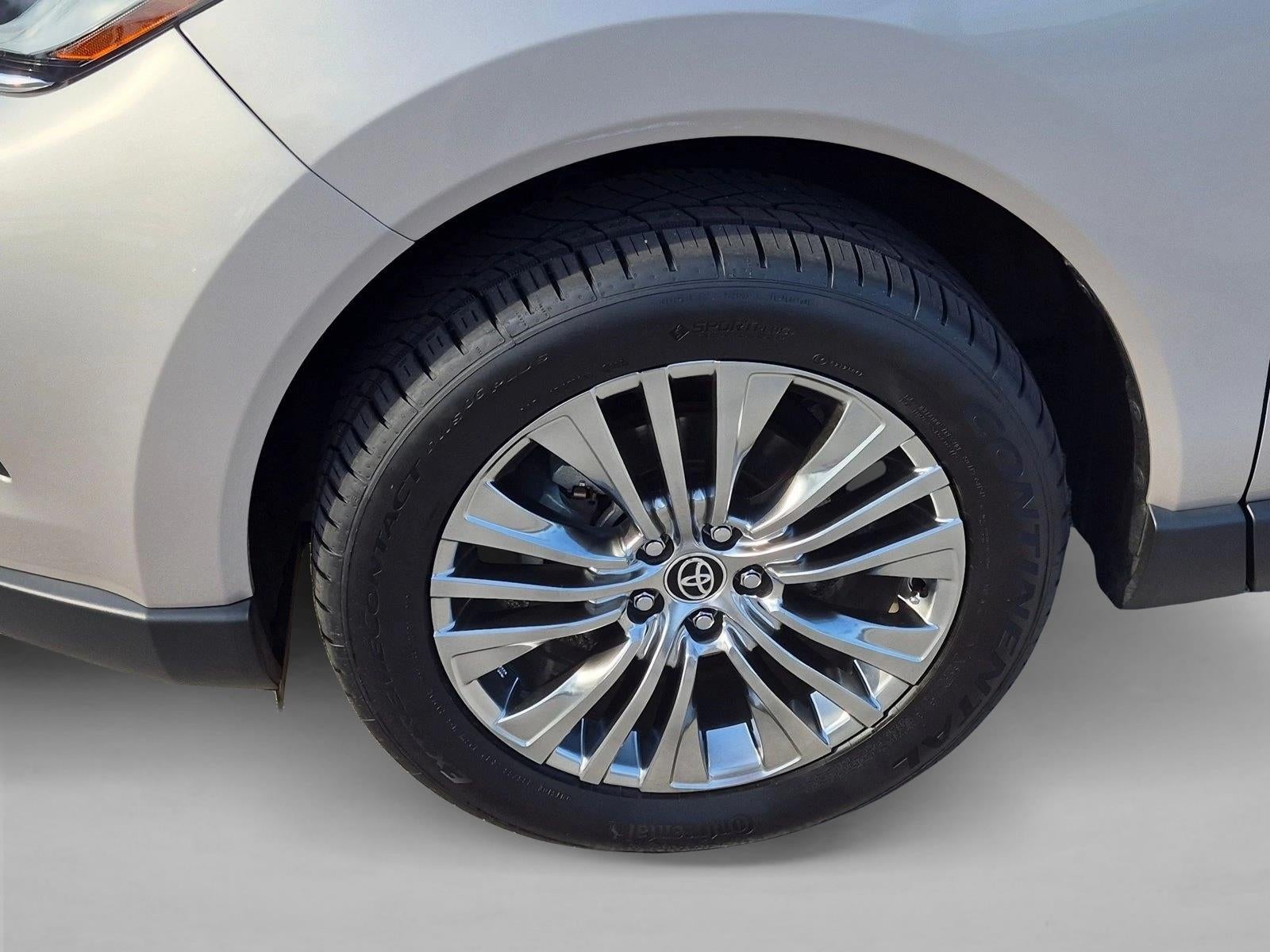 2024 Toyota Venza XLE AWD (SE)