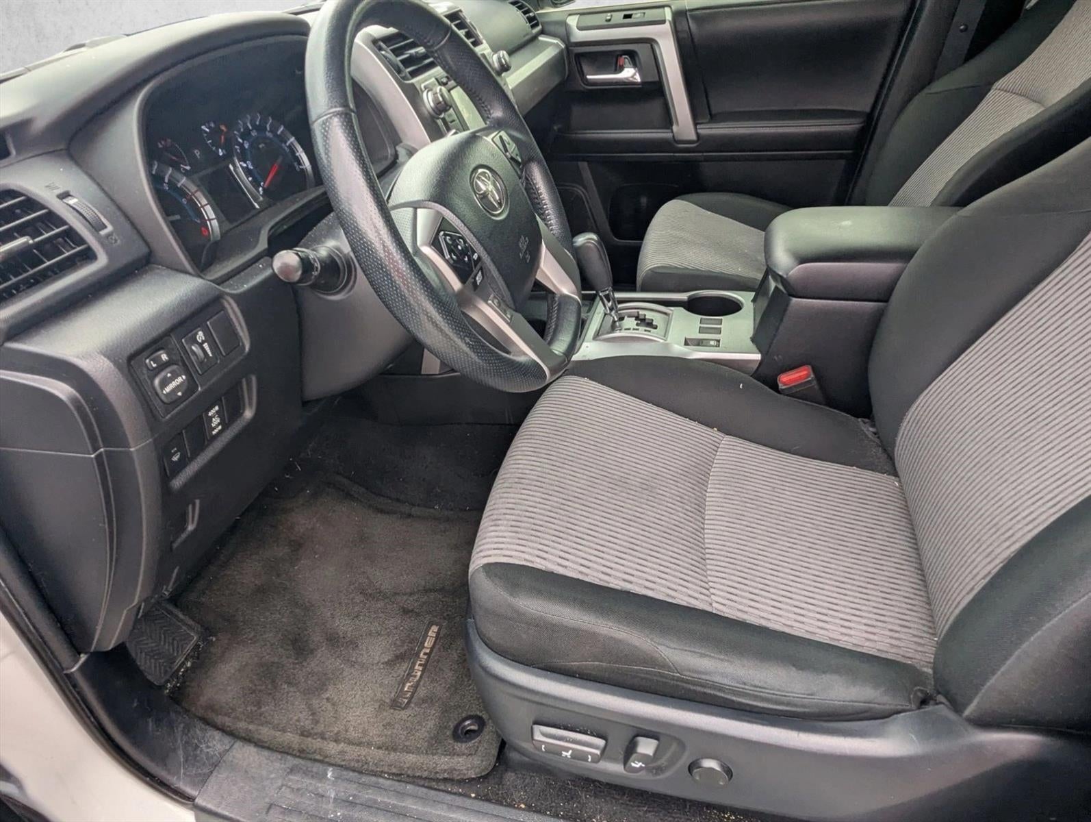2018 Toyota 4Runner SR5 2WD (Natl)