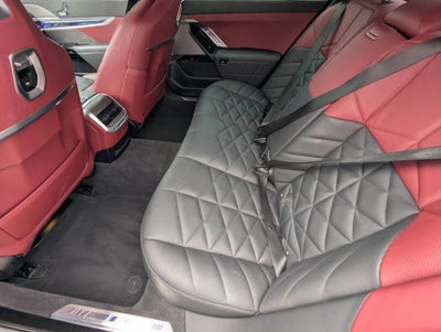 2023 BMW 740i Sedan