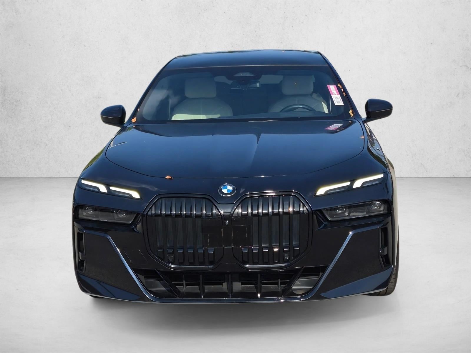 2023 BMW 740i Sedan