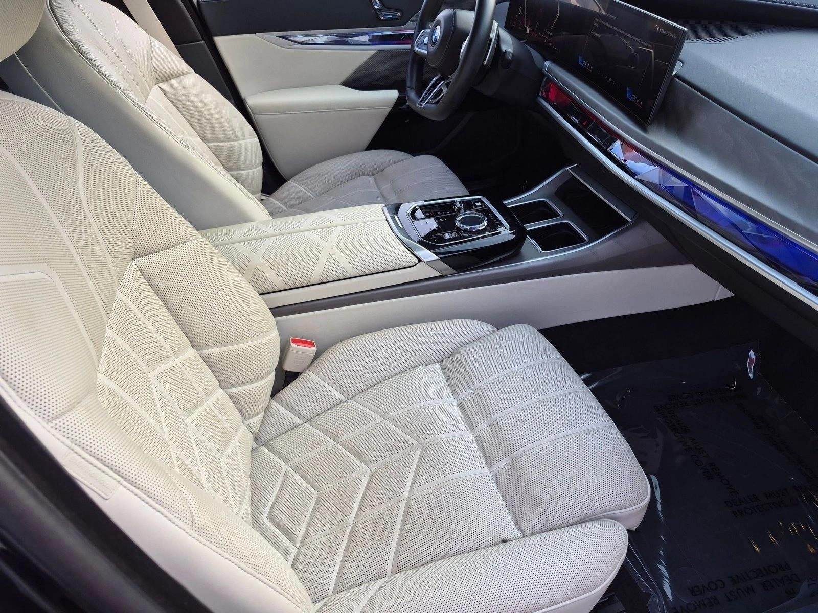 2023 BMW 740i Sedan