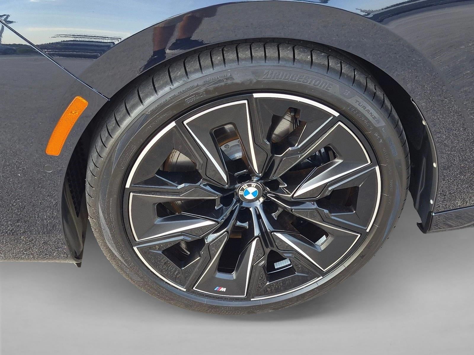 2023 BMW 740i Sedan