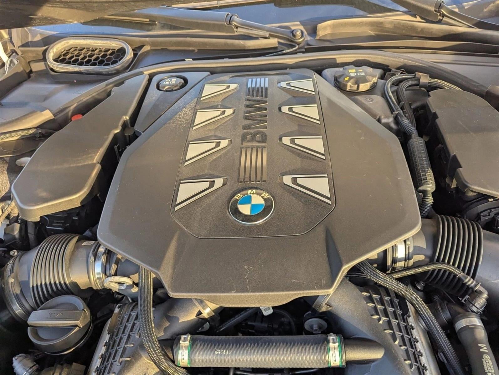 2023 BMW 760i xDrive Sedan