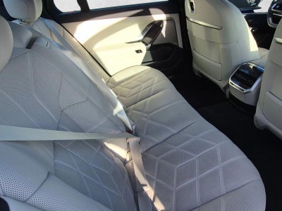 2023 BMW 760i xDrive Sedan
